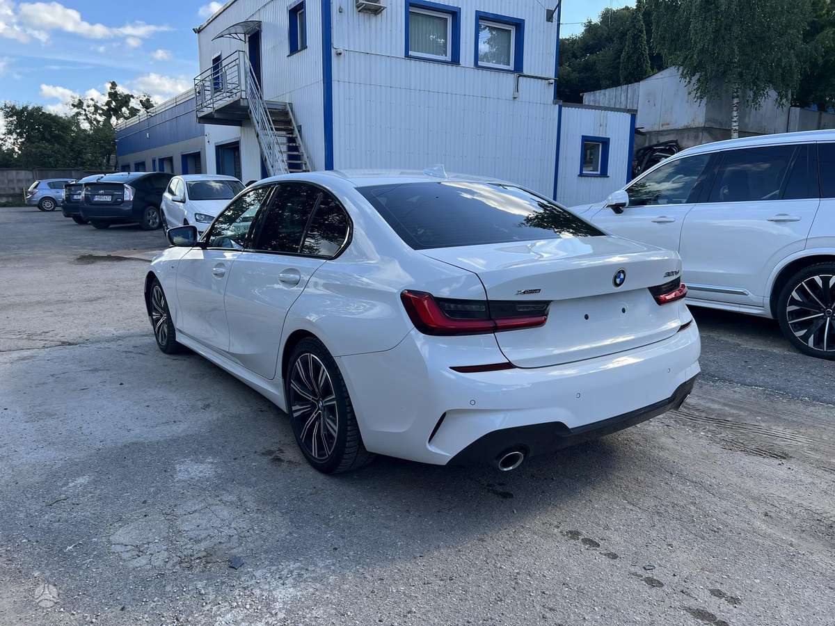 BMW 320, 2.0 l., Седан