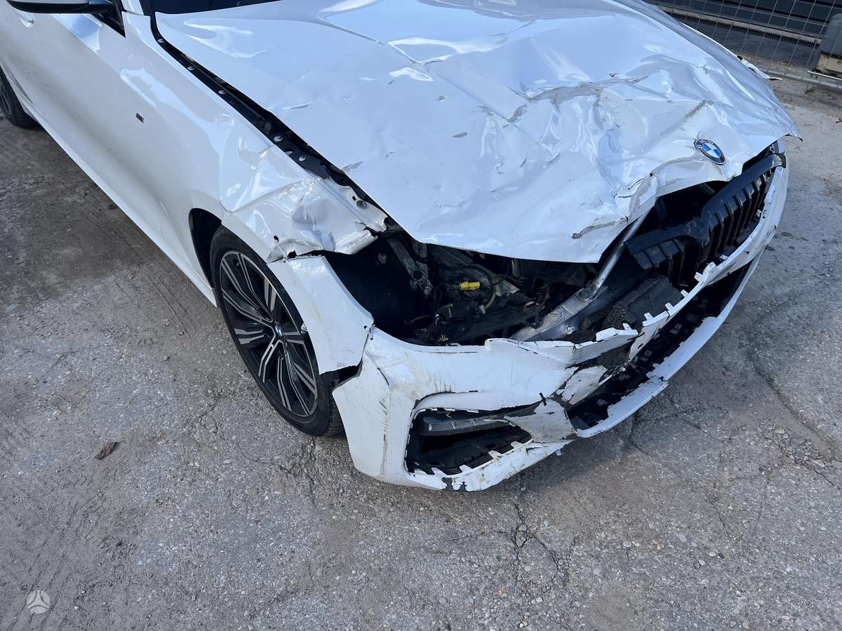 BMW 320, 2.0 l., Седан