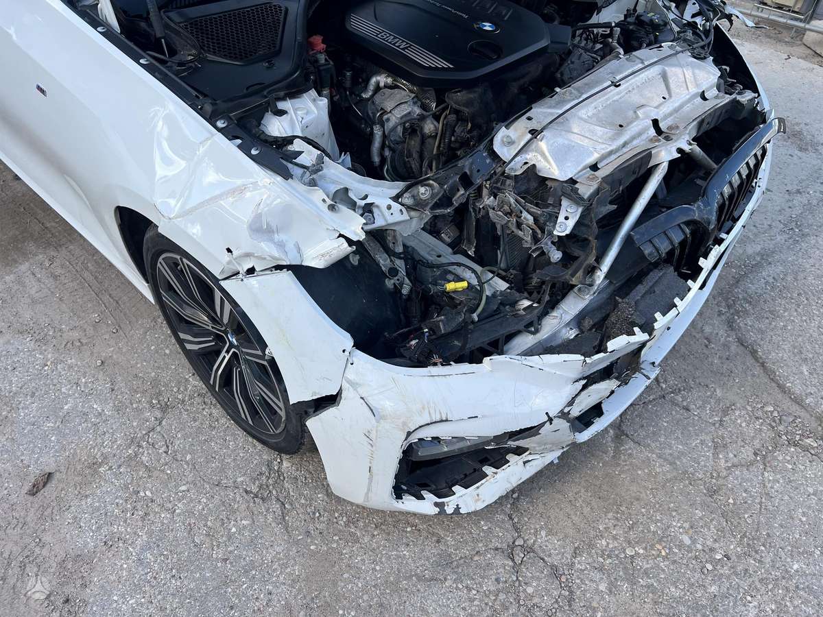 BMW 320, 2.0 l., Седан