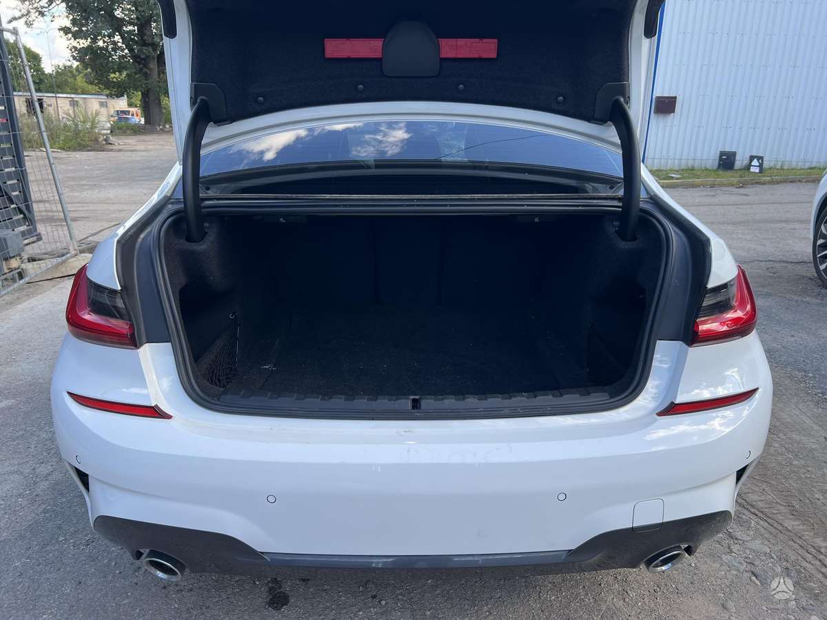 BMW 320, 2.0 l., Седан