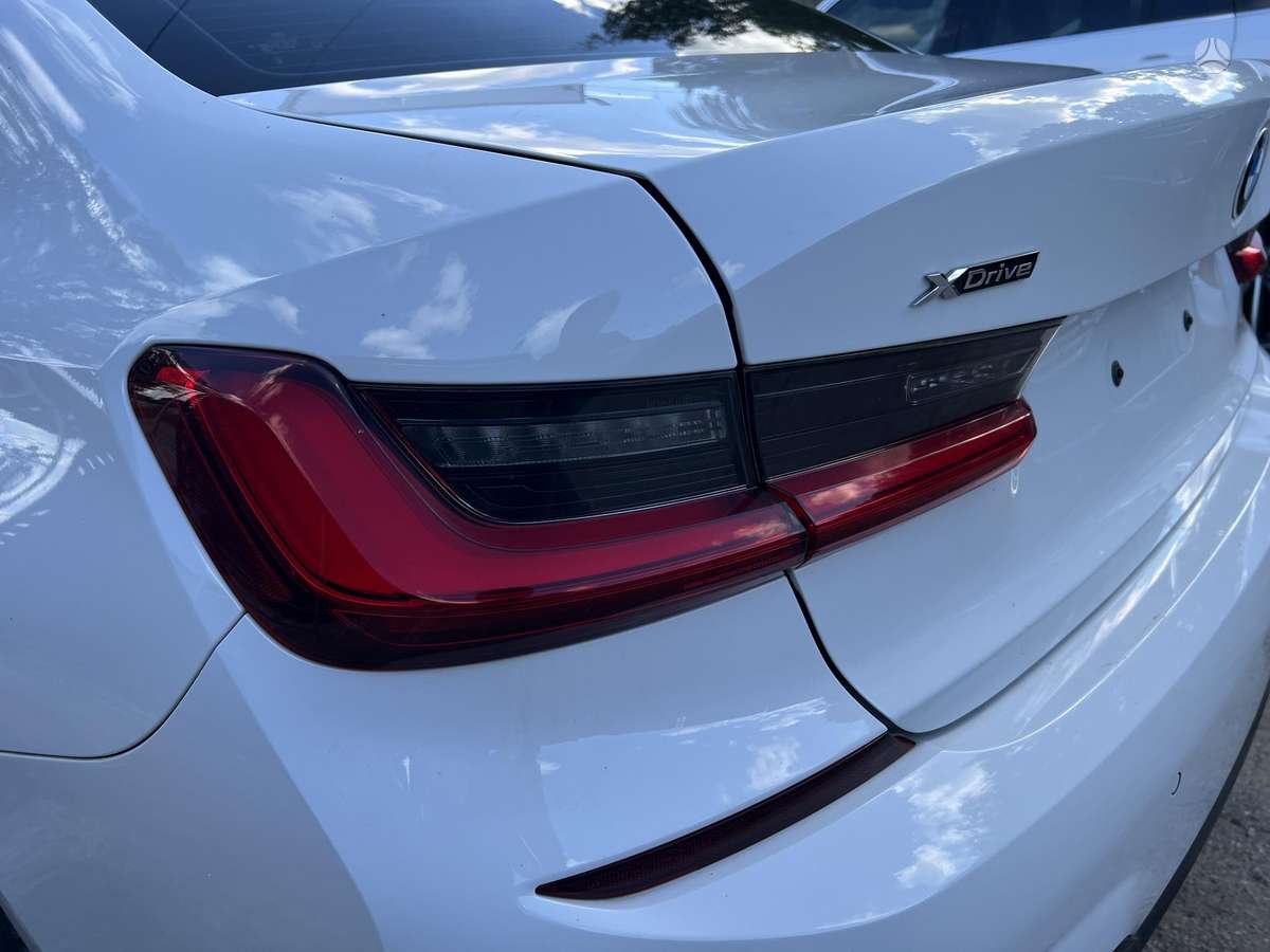 BMW 320, 2.0 l., Седан