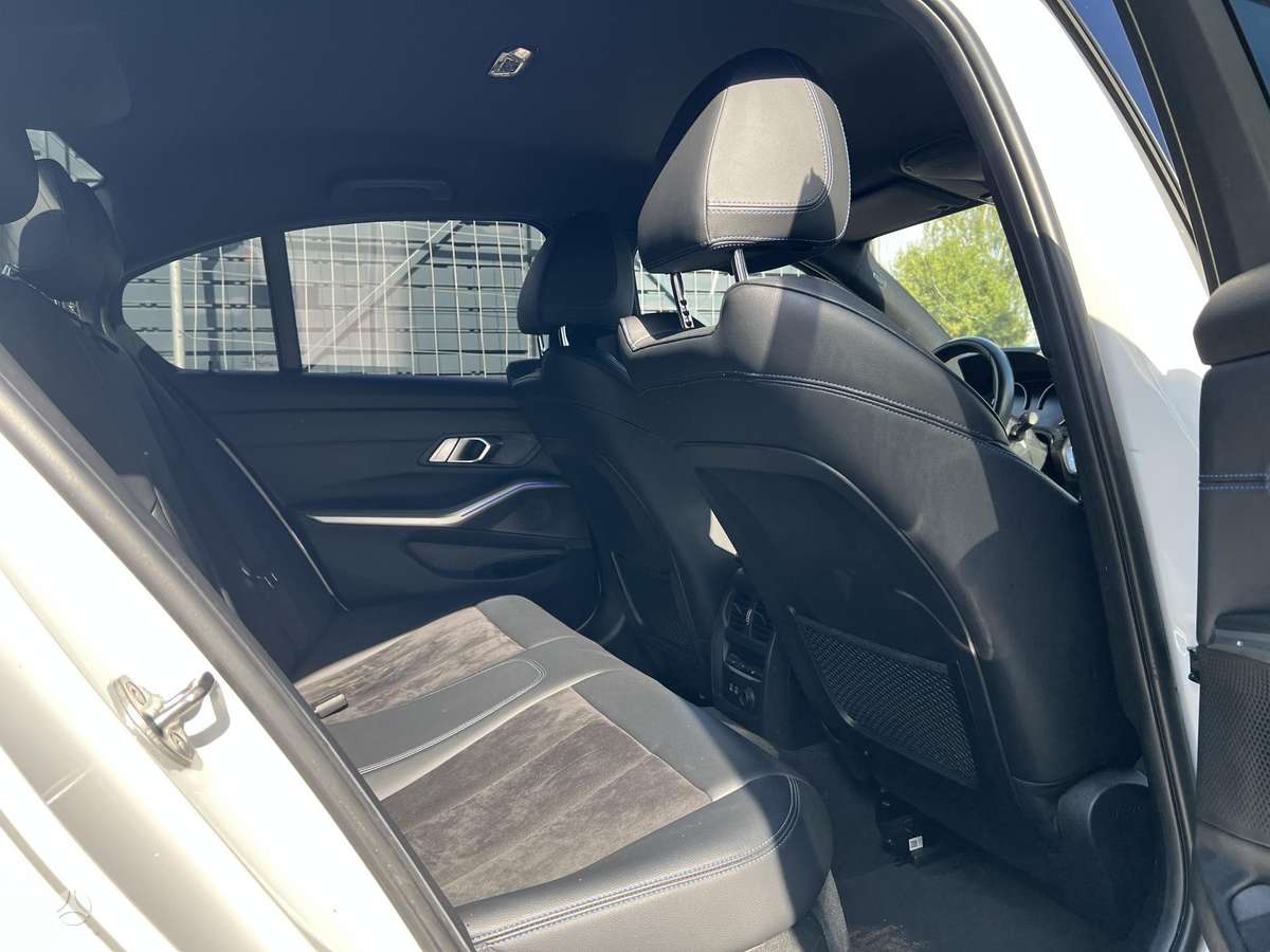 BMW 320, 2.0 l., Седан