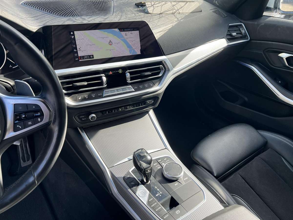 BMW 320, 2.0 l., Седан