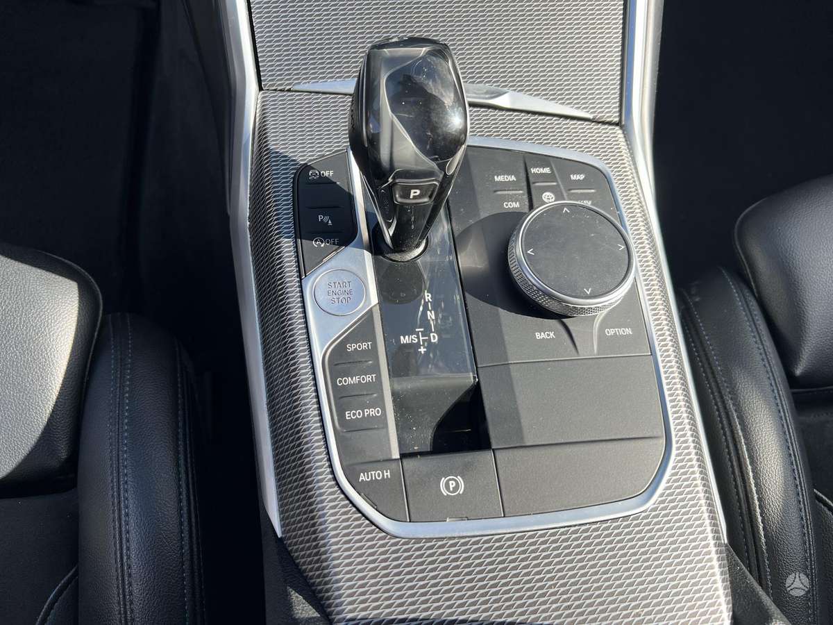 BMW 320, 2.0 l., Седан