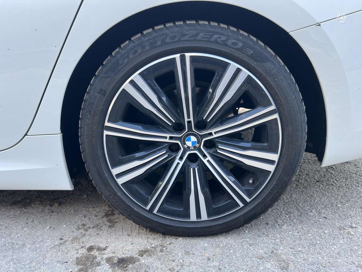 BMW 320, 2.0 l., Седан