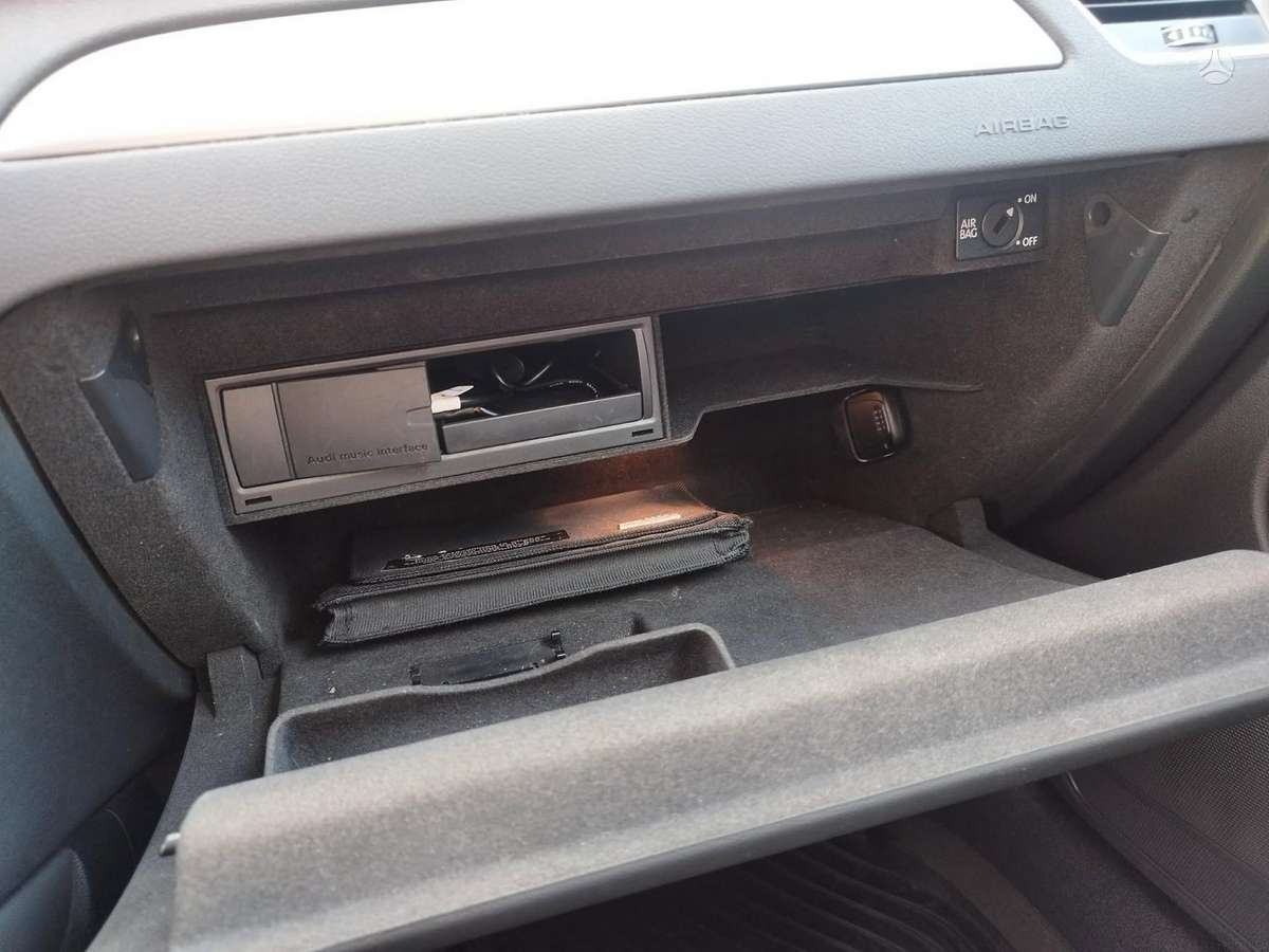 Audi A4, 2.0 l., Седан