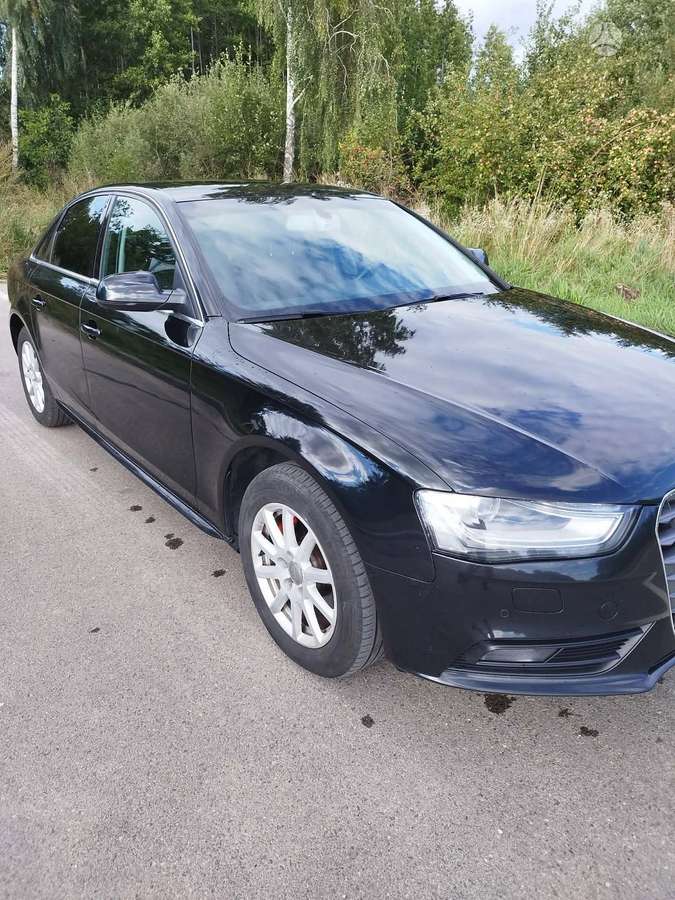 Audi A4, 2.0 l., Седан