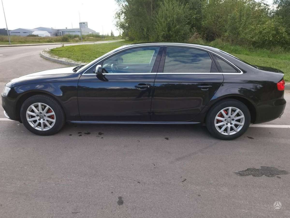 Audi A4, 2.0 l., Седан