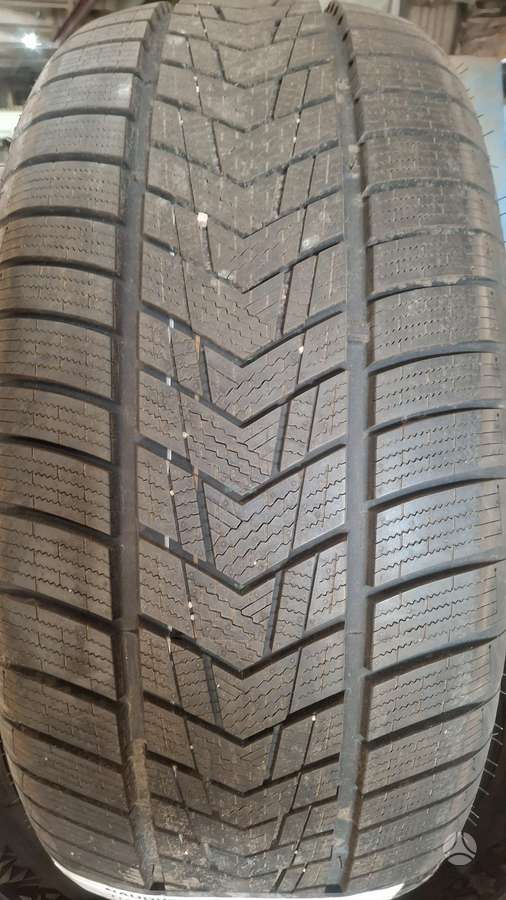 Tracmax S330, winter 255/50 R19