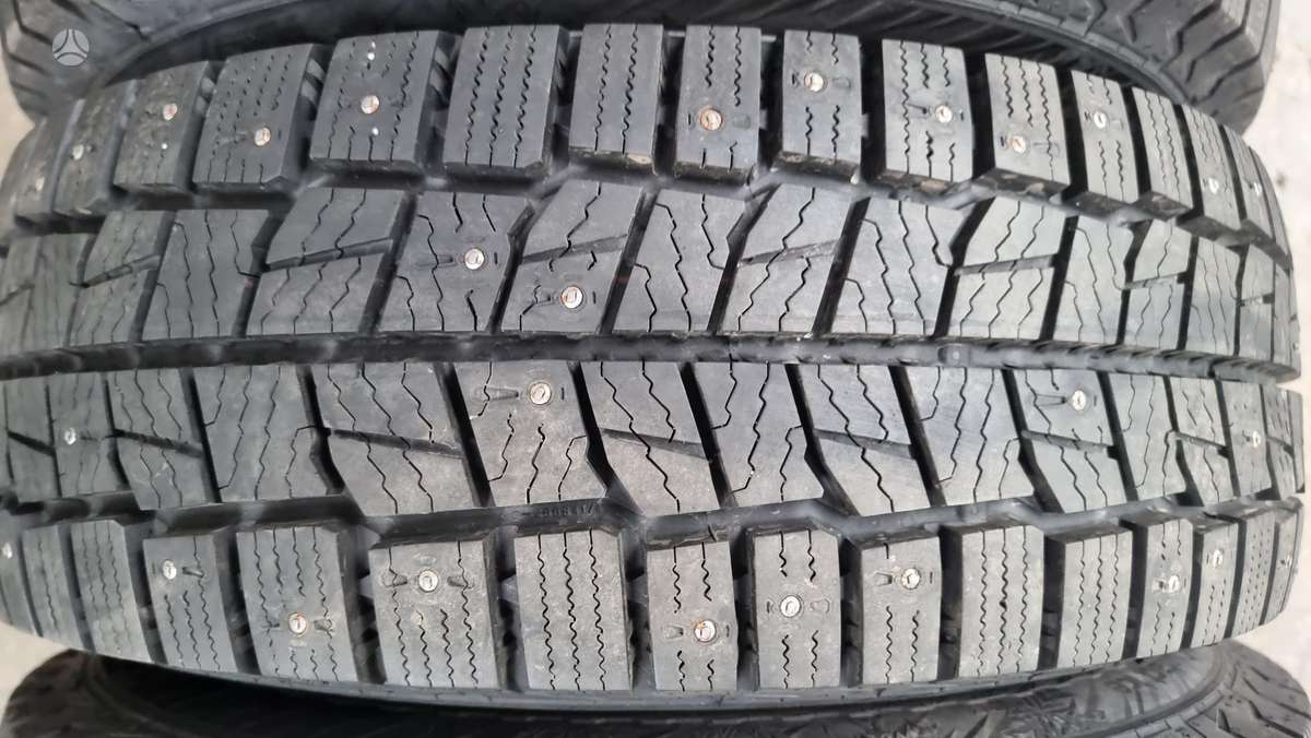 Continental Van Contact Ice, winter 215/65 R16