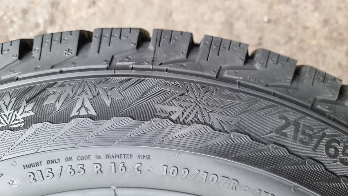 Continental Van Contact Ice, winter 215/65 R16