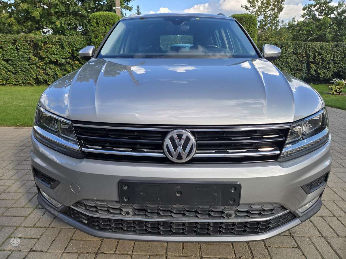 Volkswagen Tiguan - 2