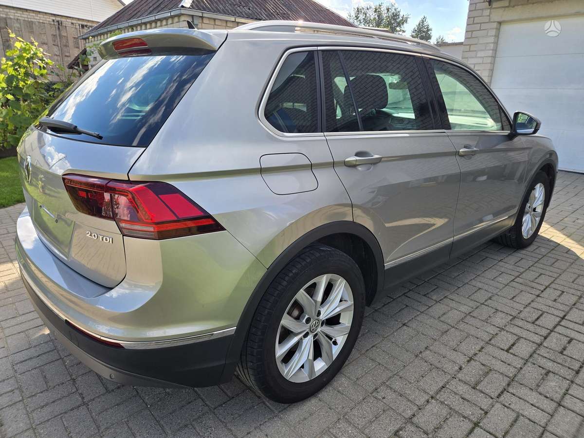 Volkswagen Tiguan - 5