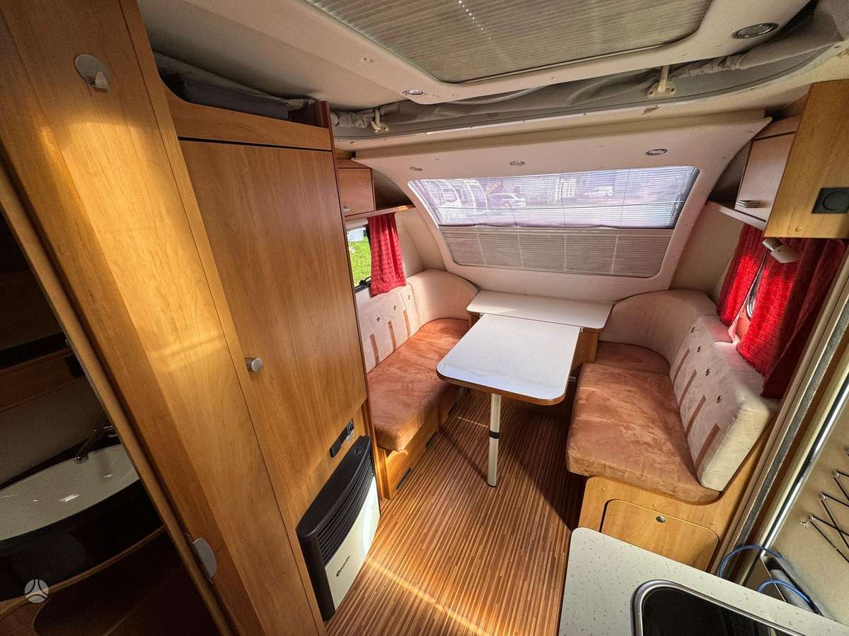 Dethleffs Tourist 400, кемперы