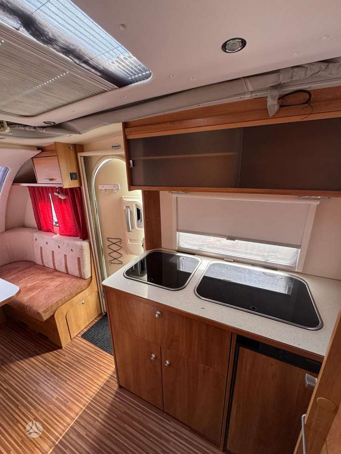 Dethleffs Tourist 400, caravans