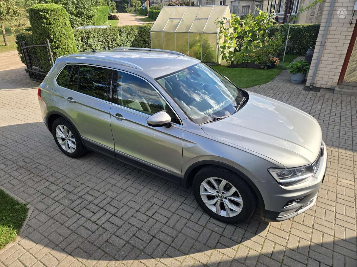 Volkswagen Tiguan - 8