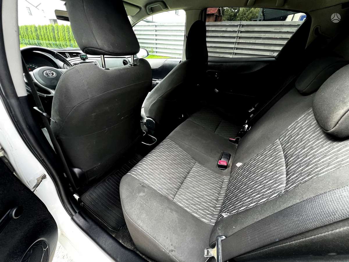 Toyota Yaris - 9