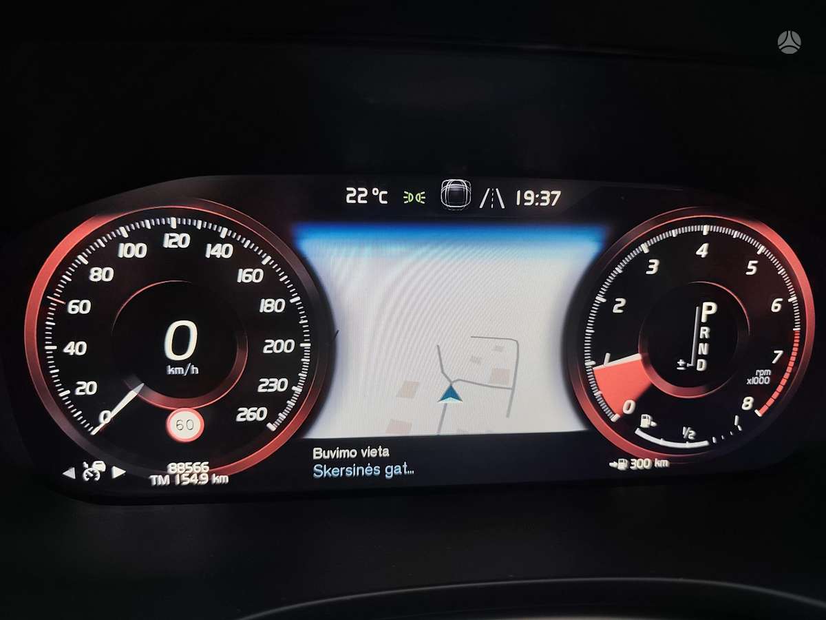 Volvo XC60, off-road / crossover