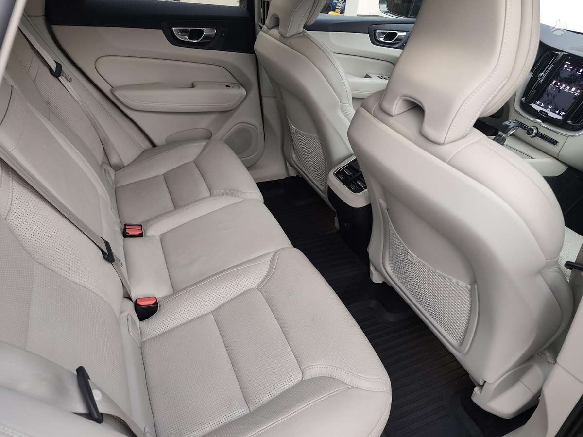 Volvo XC60, Внедорожник / Кроссовер