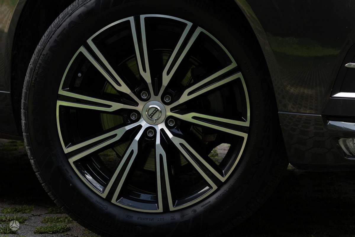 Volvo XC60, Внедорожник / Кроссовер