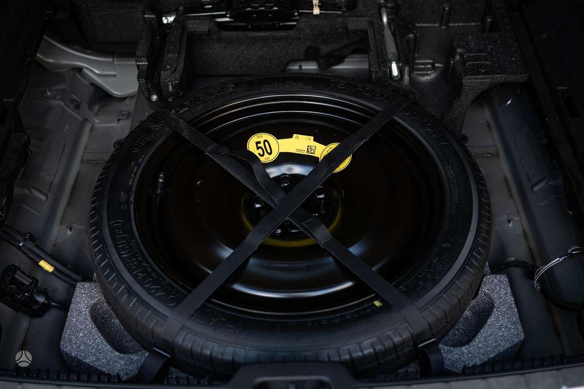 Volvo XC60, off-road / crossover