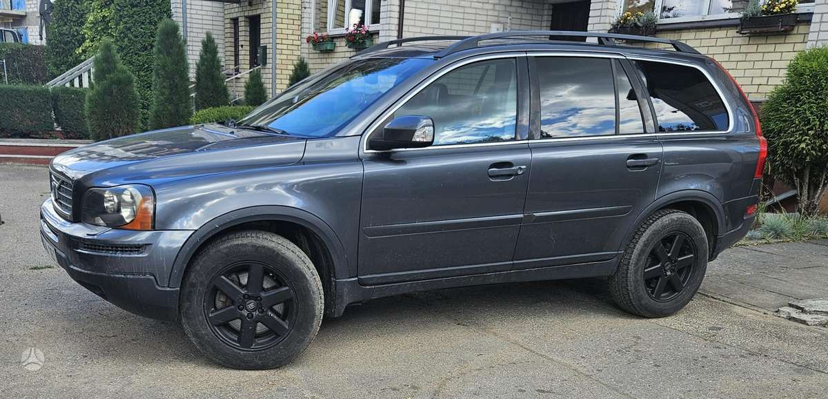 Volvo XC90 - 1