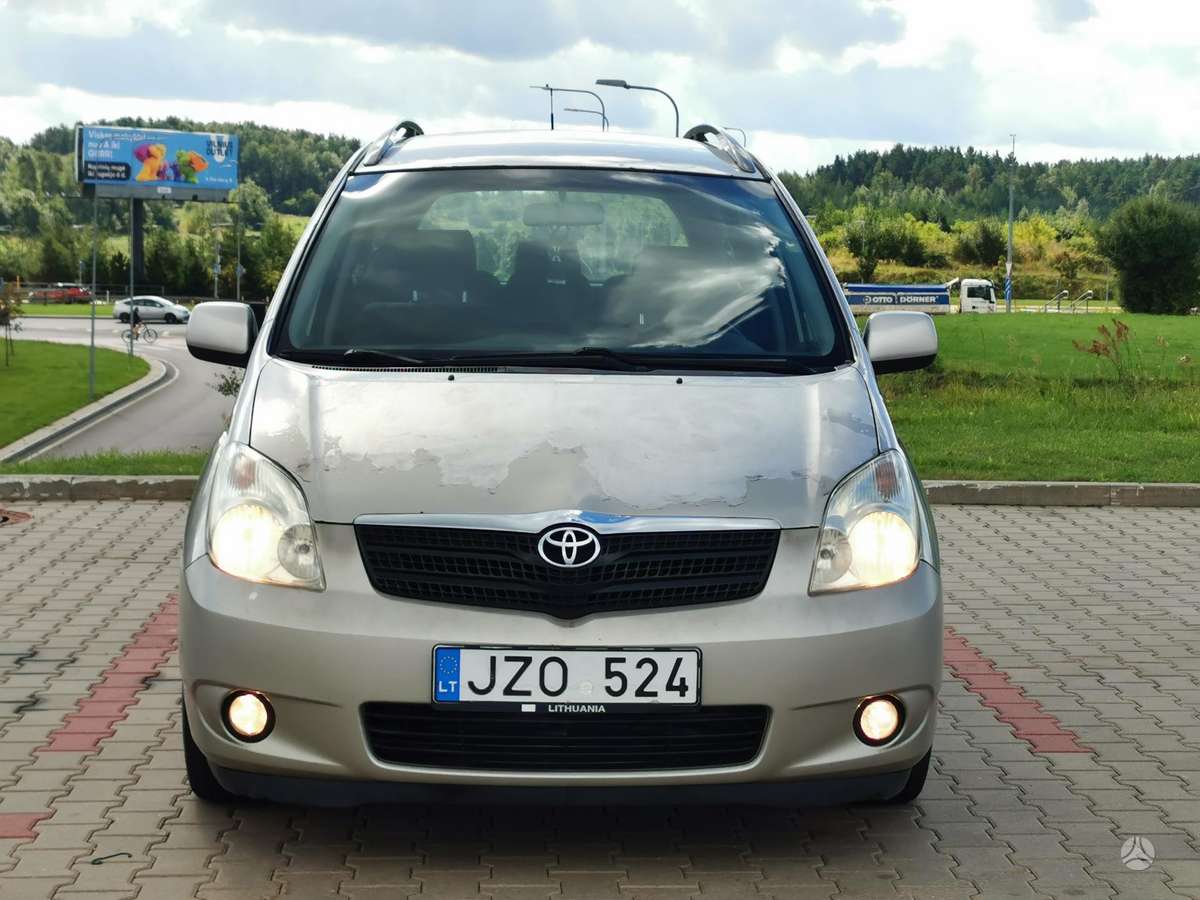 Toyota Corolla Verso - 5
