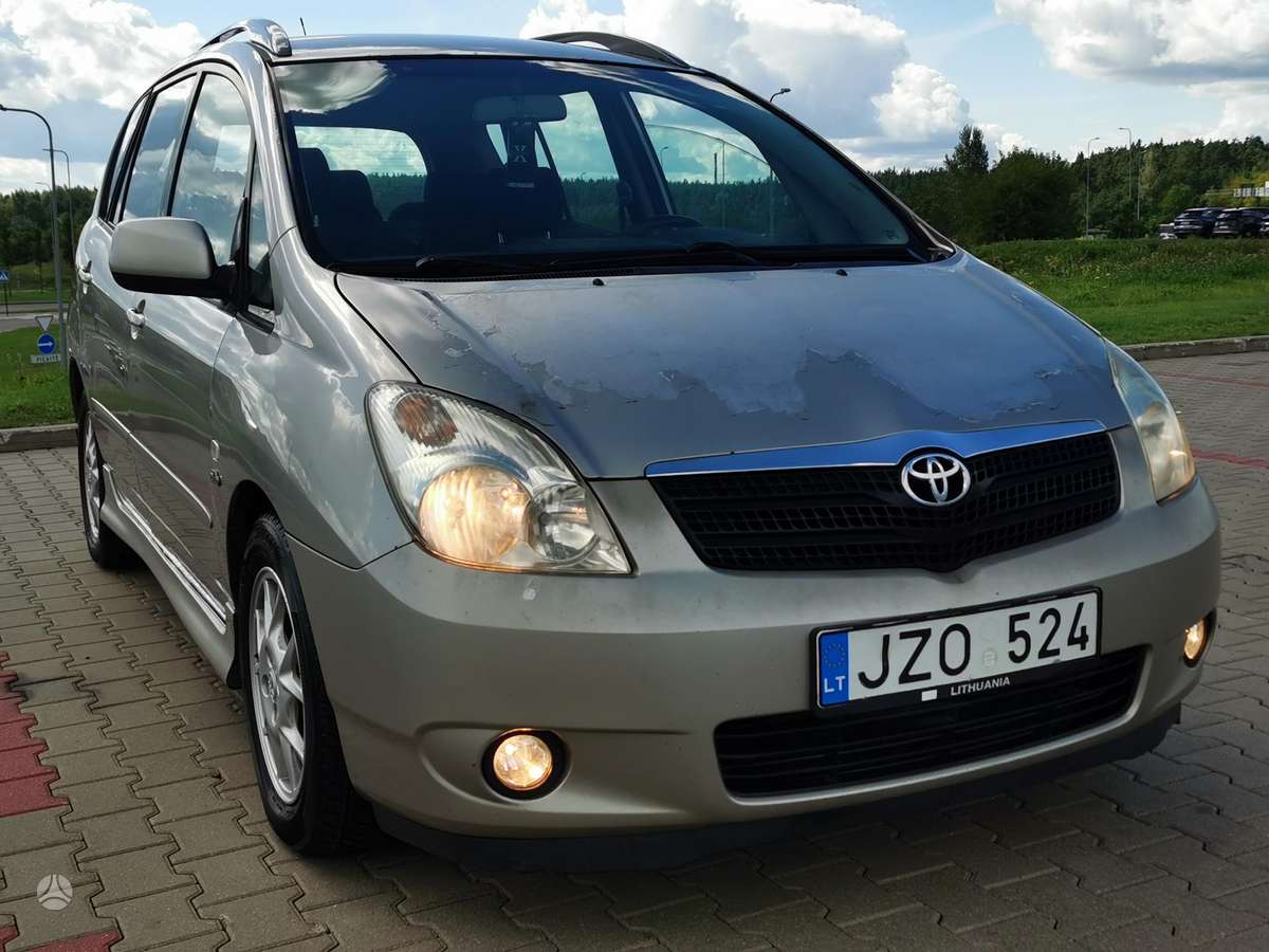 Toyota Corolla Verso - 9