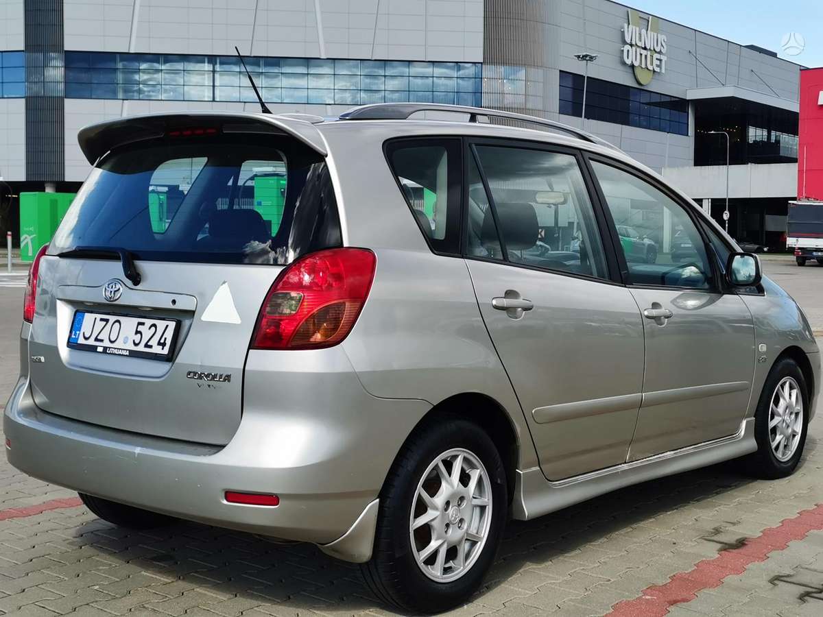 Toyota Corolla Verso - 10