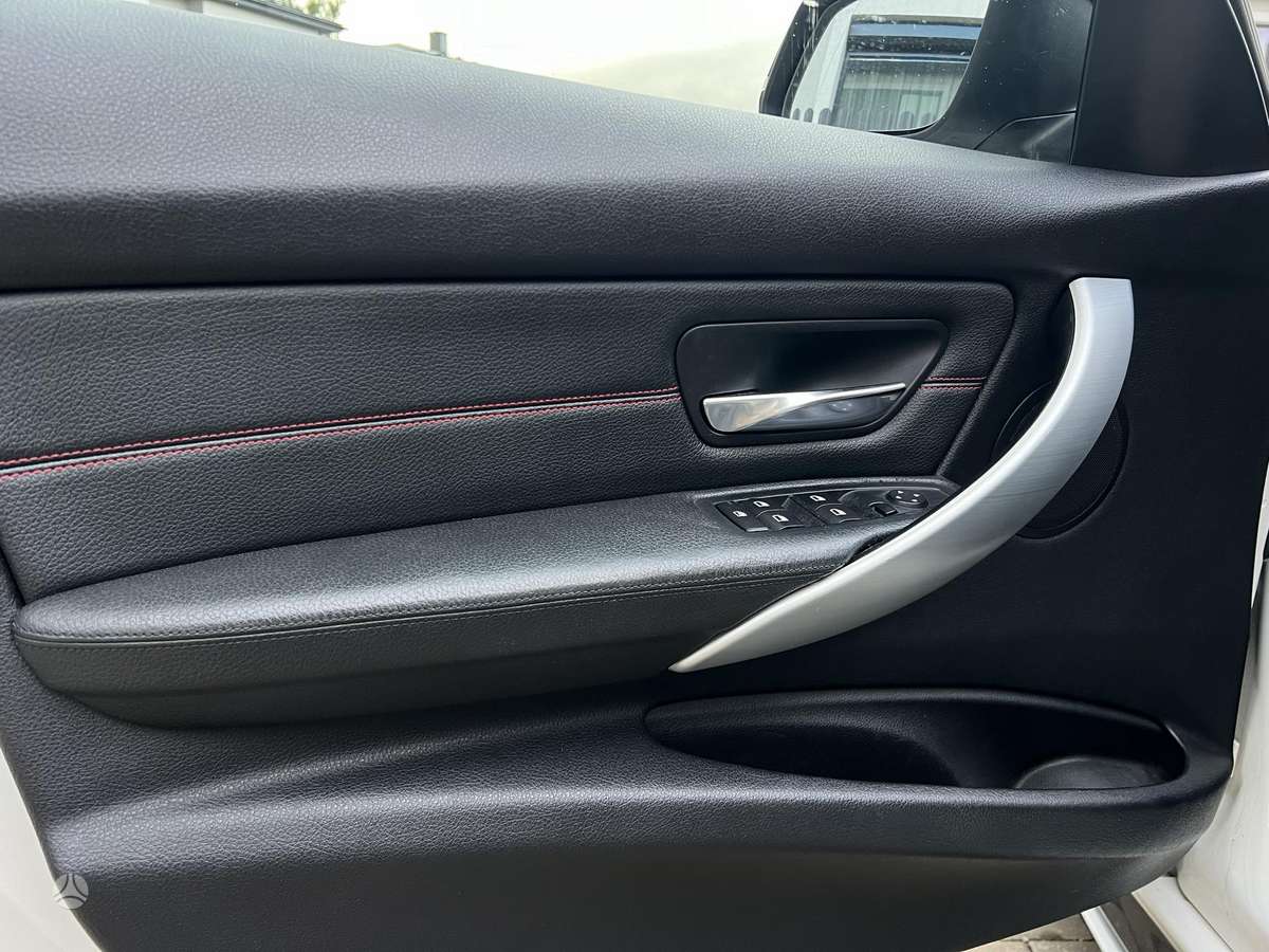 BMW 328, 2.0 l., Седан
