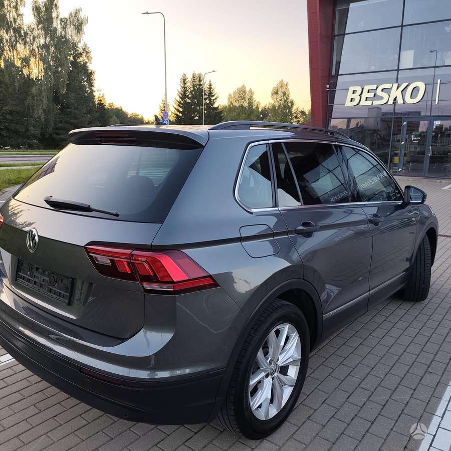 Volkswagen Tiguan - 5