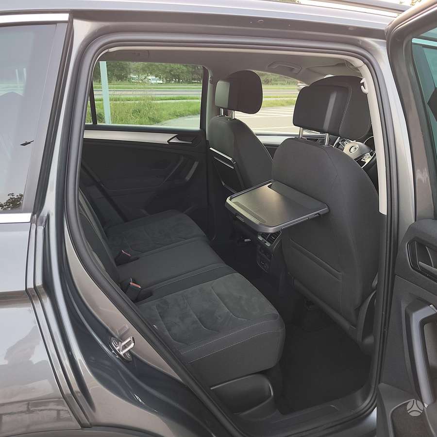 Volkswagen Tiguan - 9