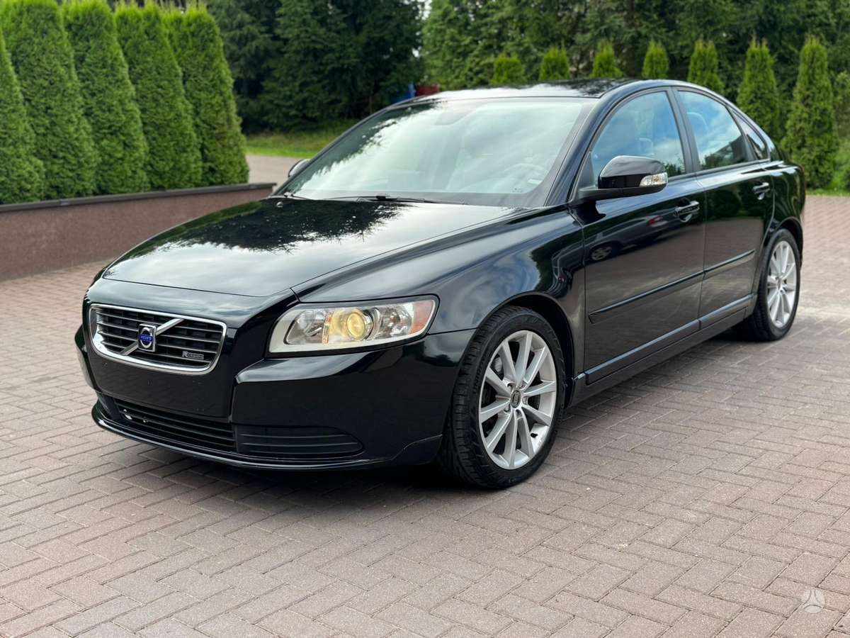Volvo S40 - 1