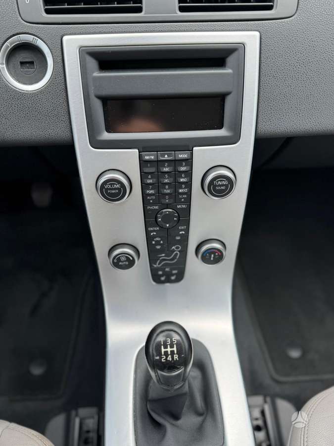 Volvo S40 - 10