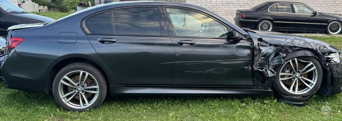 BMW 730, 3.0 l., Седан