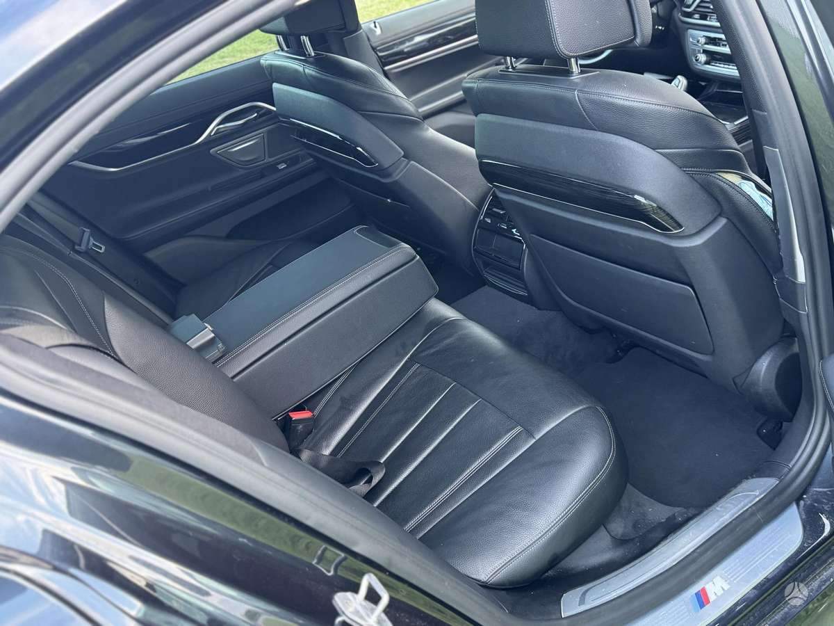 BMW 730, 3.0 l., Седан