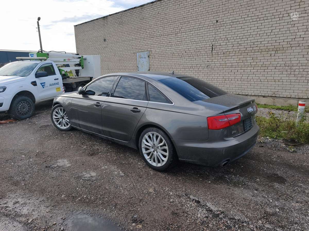 Audi A6, 3.0 l., Седан