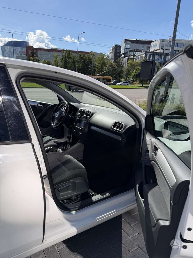 Volkswagen Golf - 4