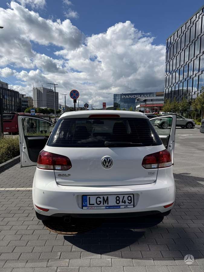 Volkswagen Golf - 5