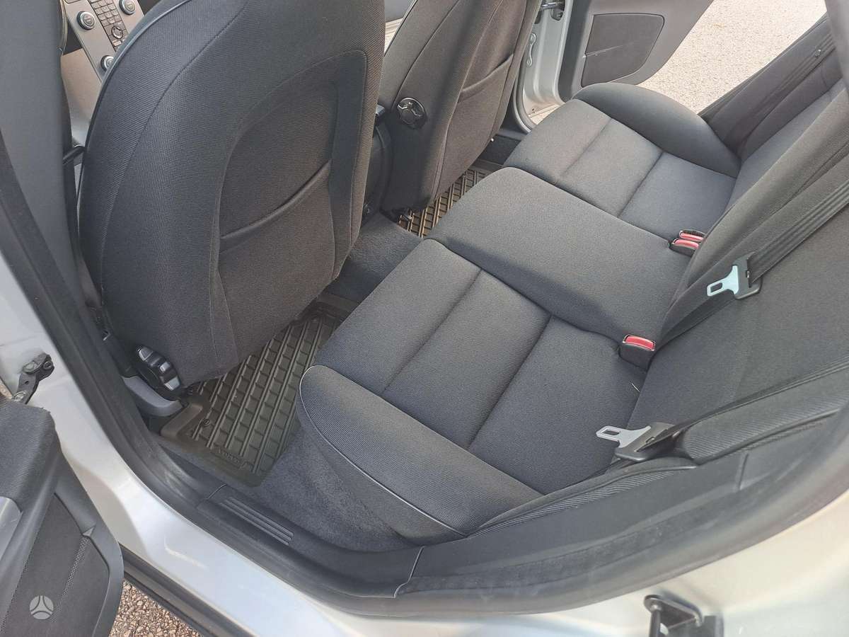 Volvo S40, 1.6 l., Седан
