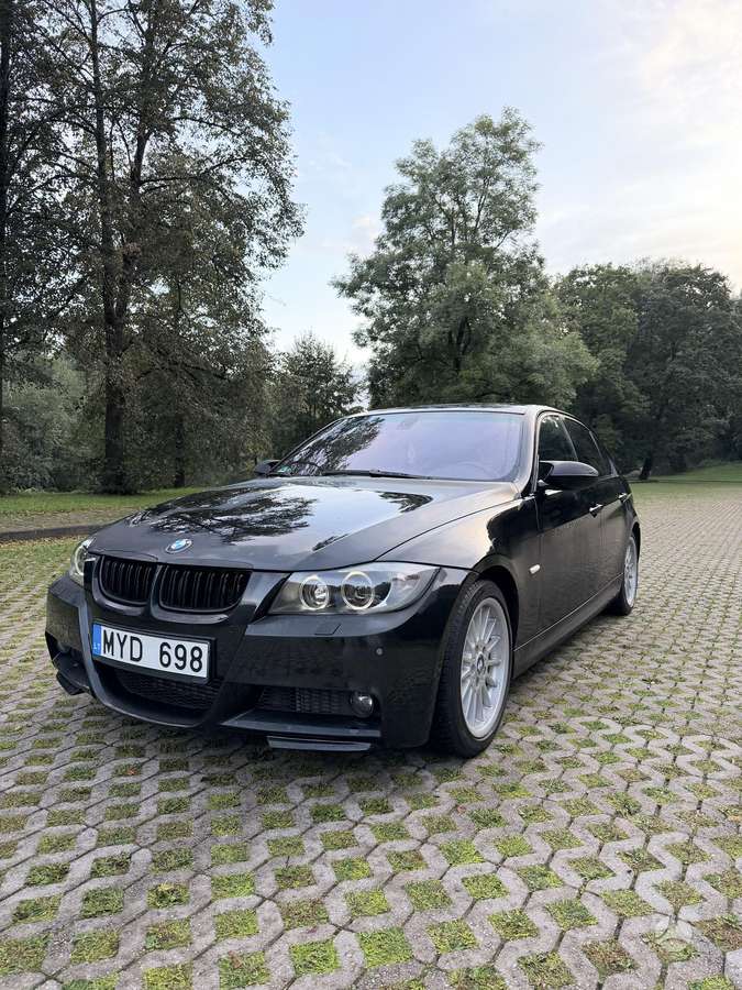 BMW 330, 3.0 l., Седан