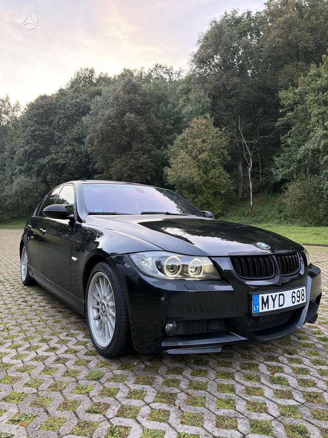 BMW 330, 3.0 l., Седан