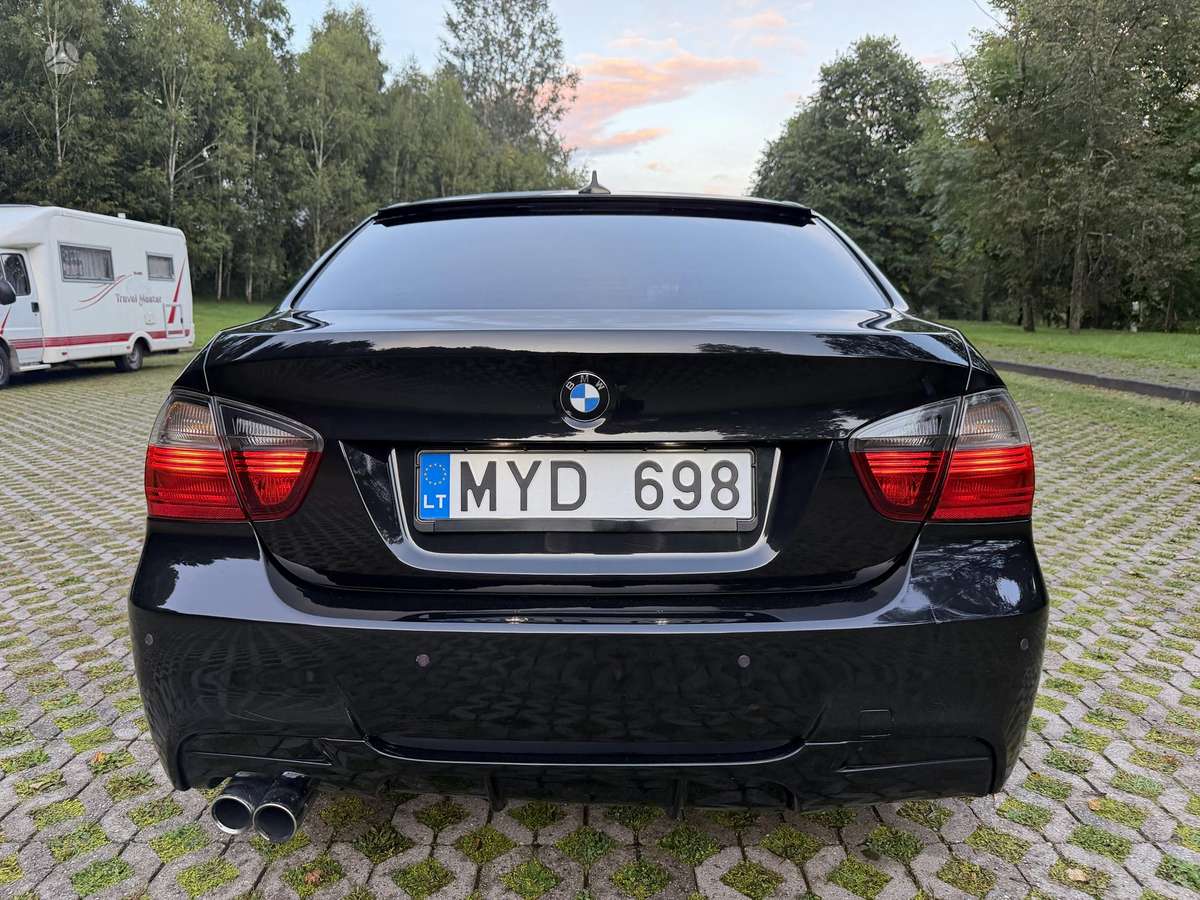 BMW 330, 3.0 l., Седан