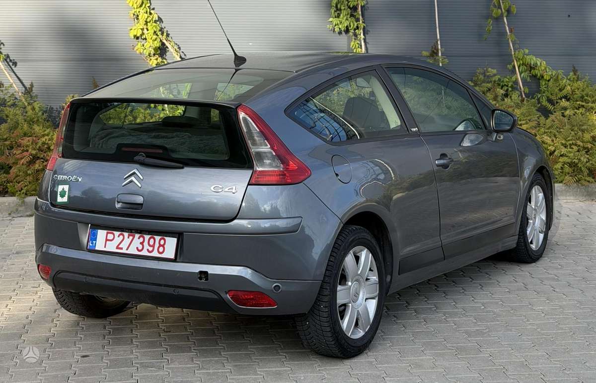 Citroen C4, 1.6 l., hatchback
