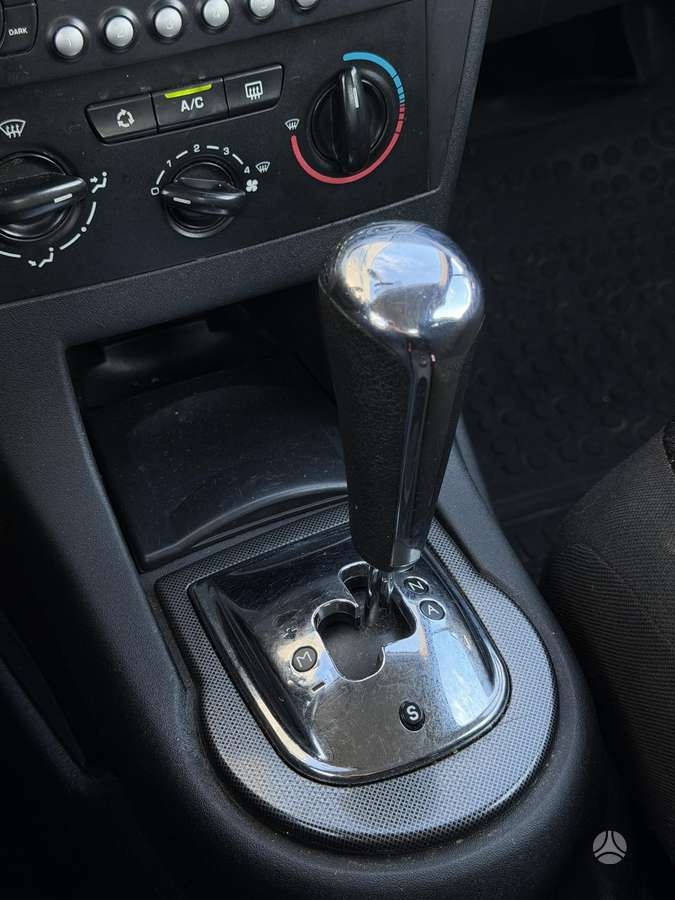 Citroen C4, 1.6 l., hatchback