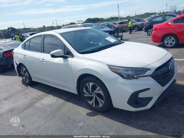 Subaru Legacy - 1