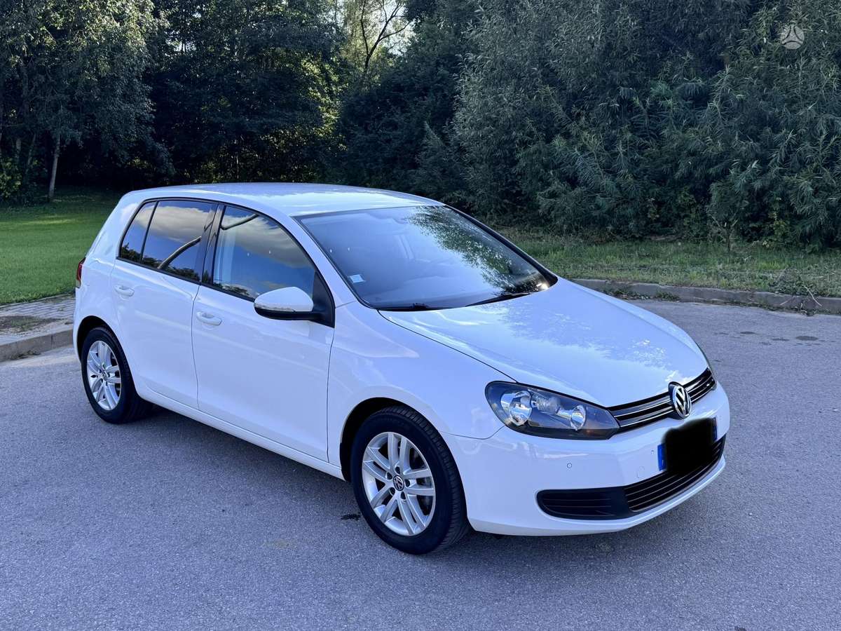 Volkswagen Golf - 6