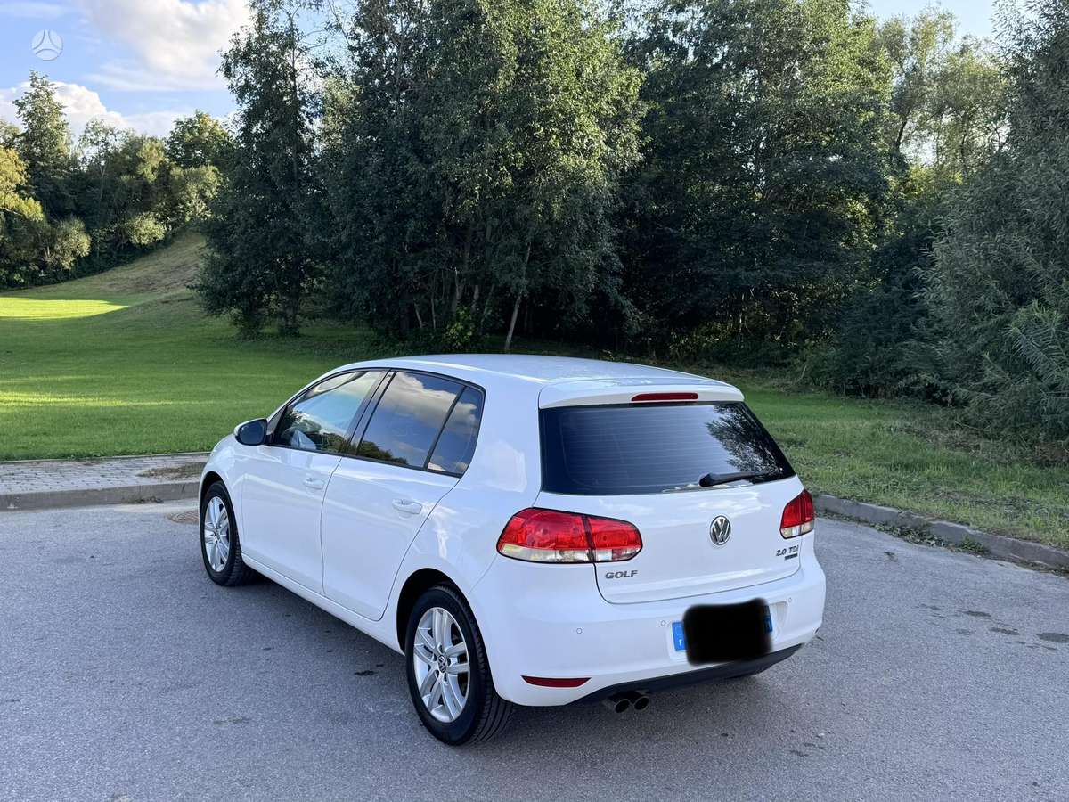 Volkswagen Golf - 11