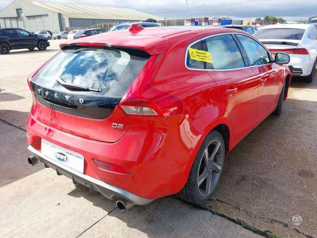 Volvo V40