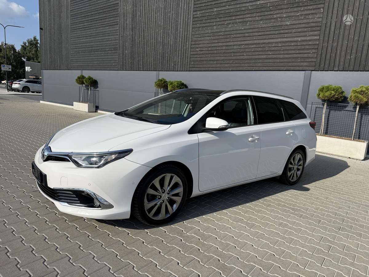 Toyota Auris, 1.6 l., Универсал